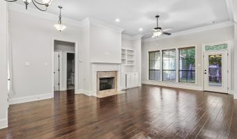 8127 Valencia Ct, Baton Rouge, LA 70820