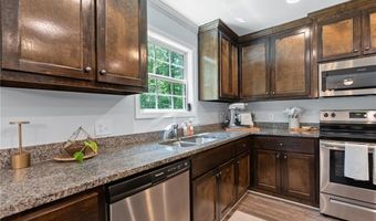 165 6th St, Auburn, GA 30011