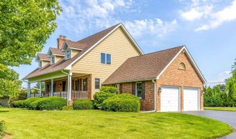 22205 W PINEVIEW Dr, Antioch, IL 60002