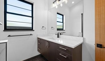 360 Briscoe Pl, Ashland, OR 97520