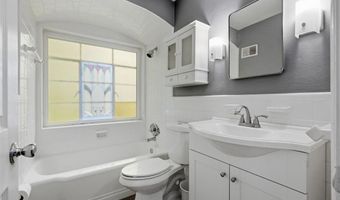 9860 Berwick Dr, Affton, MO 63123