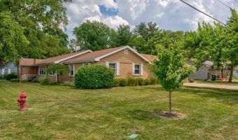 606 Dogwood Dr, Arcola, IL 61910