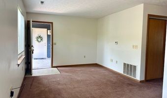 1894 Springfield Lake Blvd 102, Akron, OH 44224