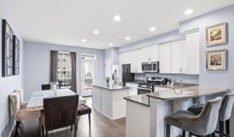 41768 MCMONAGLE Sq, Aldie, VA 20105