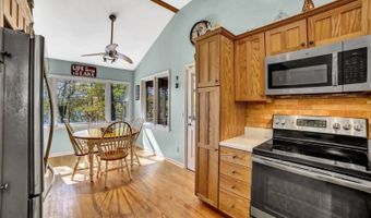 51 Lakeside Dr, Alloway, NJ 07422