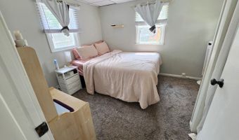 25171 W Linden Ln, Antioch, IL 60002