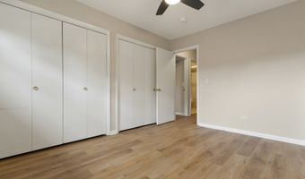 2003 E Lillian Ln, Arlington Heights, IL 60004