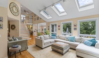 138 Litchfield Tpke, Bethany, CT 06524