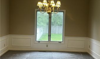 125 Hobnail Dr, Amherst, NY 14228