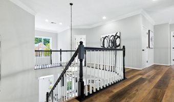 22530 FOREST RUN Dr, Ashburn, VA 20148