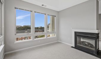 801 S GREENBRIER St 412, Arlington, VA 22204