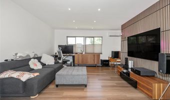 65 Oak Ridge Ln, Albertson, NY 11507