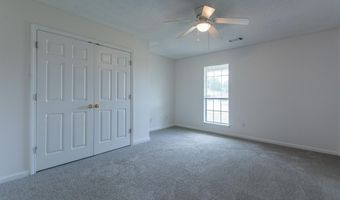 218 Hunters Run Dr, Benton, AR 72015