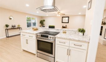1208 Ebony Cir, Alice, TX 78332
