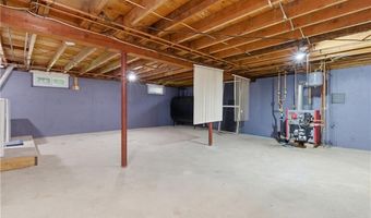 35 Superior View Blvd, North Providence, RI 02911