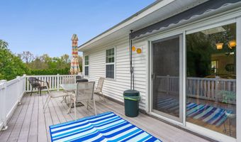 37 Wicken Sq, Albany, NY 12205