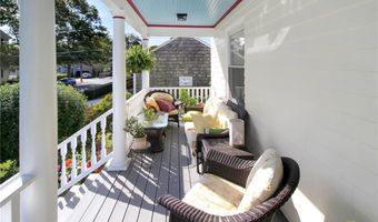 99 Roseneath Ave, Newport, RI 02840