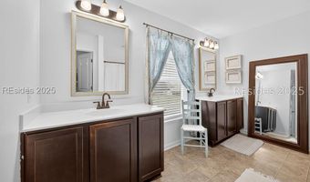 5 Pioneer Pt, Bluffton, SC 29910