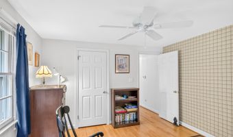 437 Lovely St, Avon, CT 06001