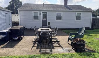 30 Vadnais St, Agawam, MA 01001