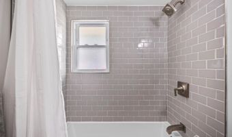 399 Hudson Blvd, Avenel, NJ 07001