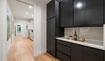 609 SW 4th St, Bentonville, AR 72712