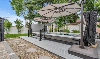 103 Idlewild Ln, Aberdeen, NJ 07747