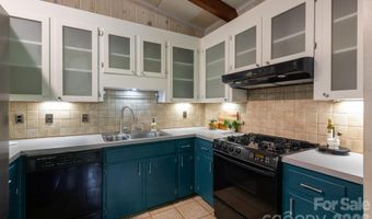 1526 Briarfield Dr, Charlotte, NC 28205