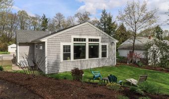 54 Dunklee St, Concord, NH 03301