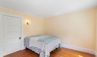 76 Spruce St, Brattleboro, VT 05301
