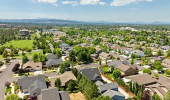2044 NE Altura Dr, Bend, OR 97701