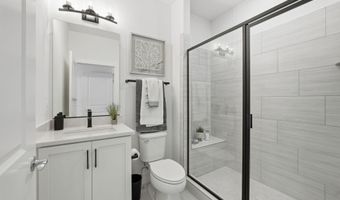 5413 WOODWAY Dr, Alexandria, VA 22310