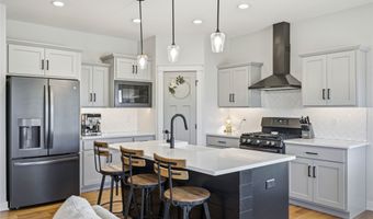 5506 NW 17th St, Ankeny, IA 50023