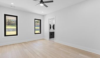 555 Versailles Dr, Auburn, GA 30011