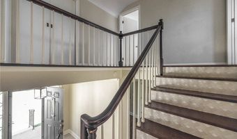 525 N Hametown Rd, Akron, OH 44333