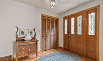 2601 BEECHWOOD Ct, Appleton, WI 54911