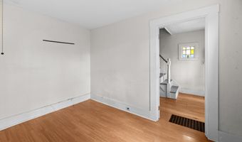 35 E Chestnut St, Augusta, ME 04330