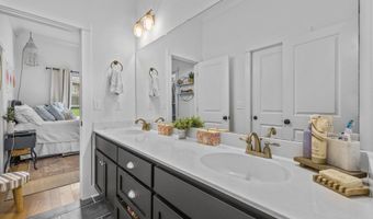 14689 Waterview Ln, Athens, AL 35613