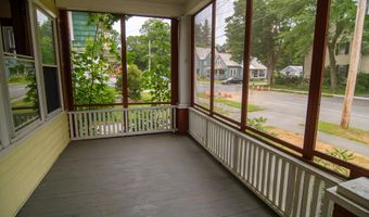 136 Oak Grove Ave, Brattleboro, VT 05301