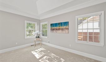 2086 Autumn Hill Dr, Ann Arbor, MI 48103