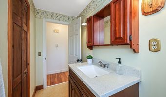 72 Karen St, Attleboro, MA 02703