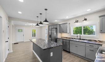 18087 Wyndale Rd, Abingdon, VA 24210