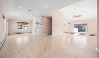 1100 Island Dr, Bayville, NJ 08721