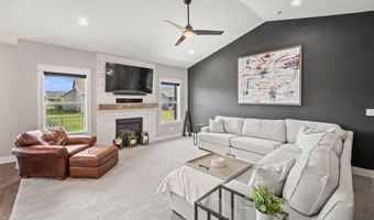 302 33rd St SE, Altoona, IA 50009