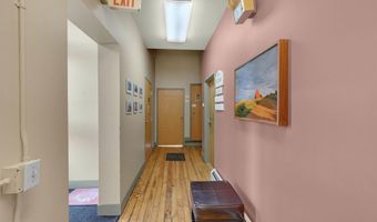14 School St, Bristol, VT 05443