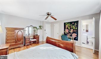 102 MERIDEN Dr, Hockessin, DE 19707