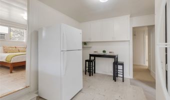 2166 Palolo Ave, Honolulu, HI 96816