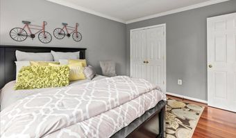 3801 WASHINGTON WOODS Dr, Alexandria, VA 22309