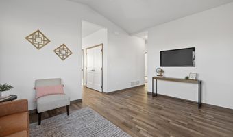 905 Bennington Dr, Box Elder, SD 57719