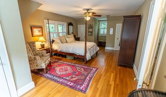 461 Circle Dr, Abingdon, VA 24210
